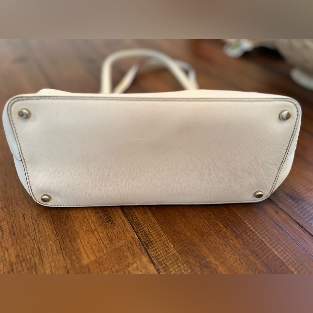 Kate Spade | Classic Cream Tote - Picture 4 of 8